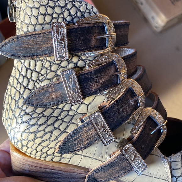 Freebird SCARLETT, brand new (beige crocodile) - Picture 5 of 8